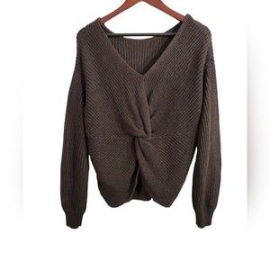 GAP dark gray sweater. Twist front. Size large. Nwt